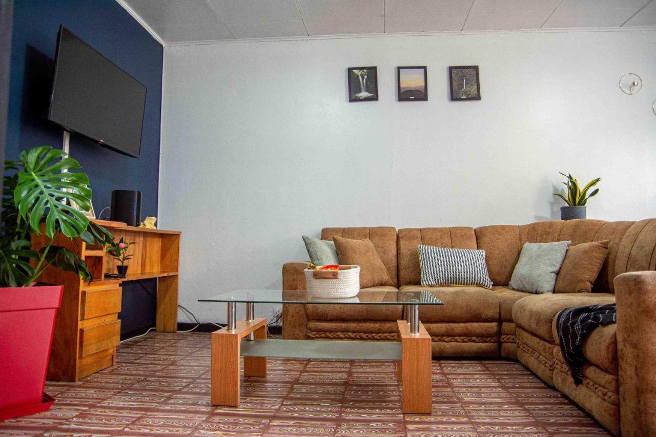 5 Min From The Airport - Perfect Stop Alajuela Ngoại thất bức ảnh
